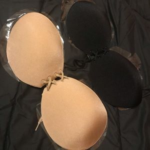 sticky strapless bra